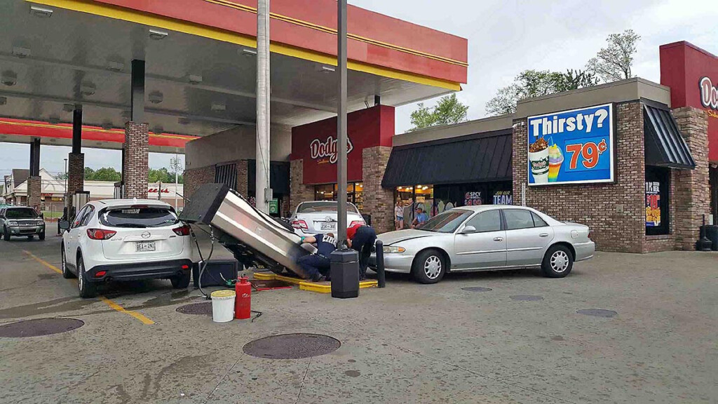 Clarksville Police Respond To Vehicle Accident At Dodge s Store 